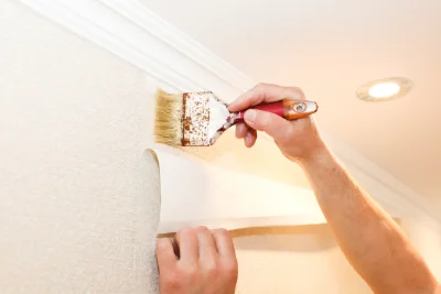 Pose de papier peint à Marcillat — revêtements muraux et toiles de verre